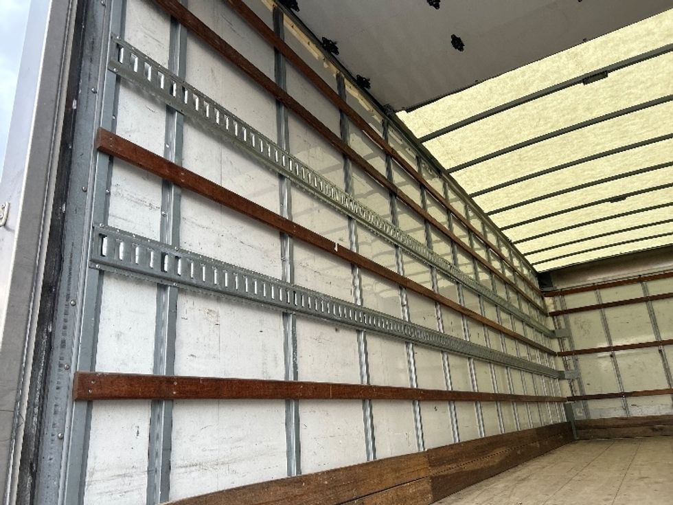 Medium Duty Box Truck-Light and Medium Duty Trucks-International-2022-MV607-Memphis-TN-231,333\n\t\tmiles-$ 43,000 - Image 11