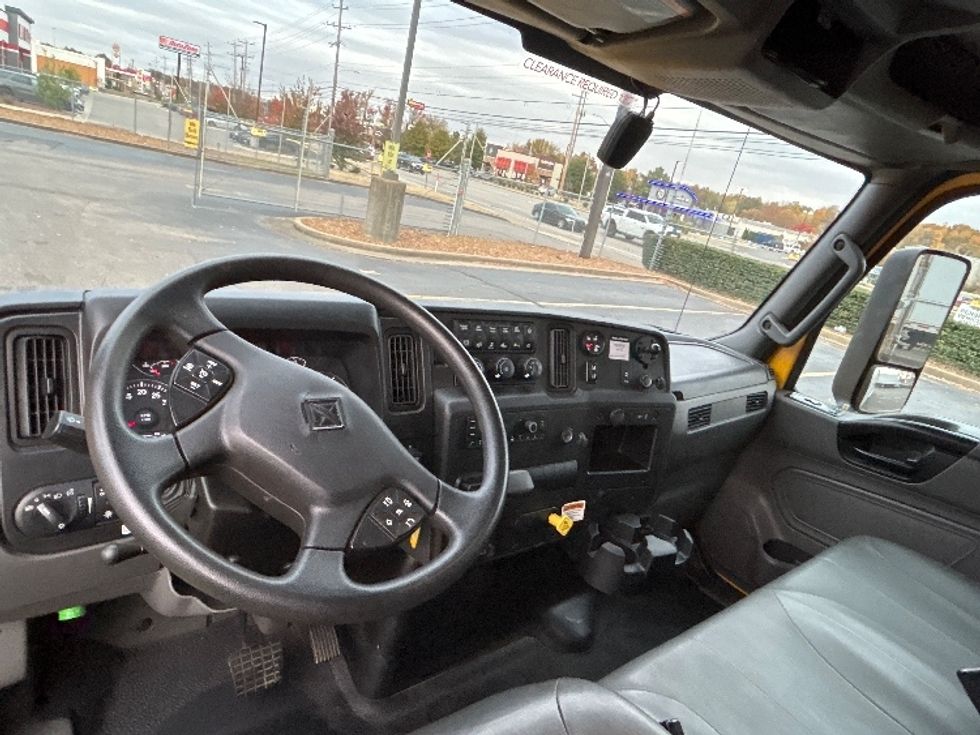 Medium Duty Box Truck-Light and Medium Duty Trucks-International-2022-MV607-Memphis-TN-231,333\n\t\tmiles-$ 43,000 - Image 18