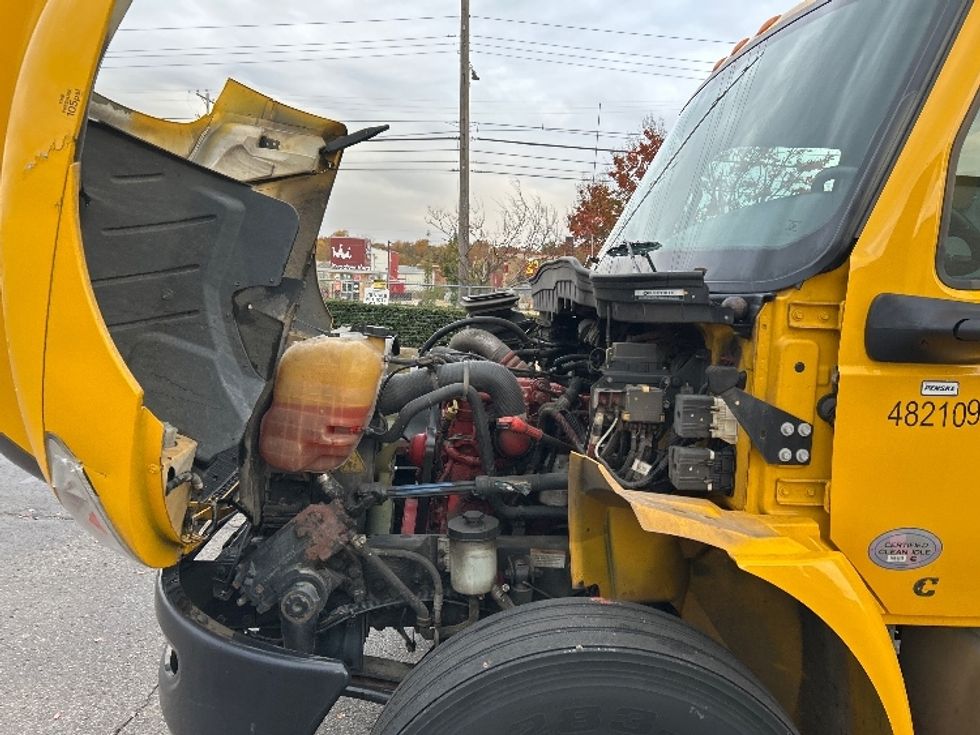 Medium Duty Box Truck-Light and Medium Duty Trucks-International-2022-MV607-Memphis-TN-231,333\n\t\tmiles-$ 43,000 - Image 24