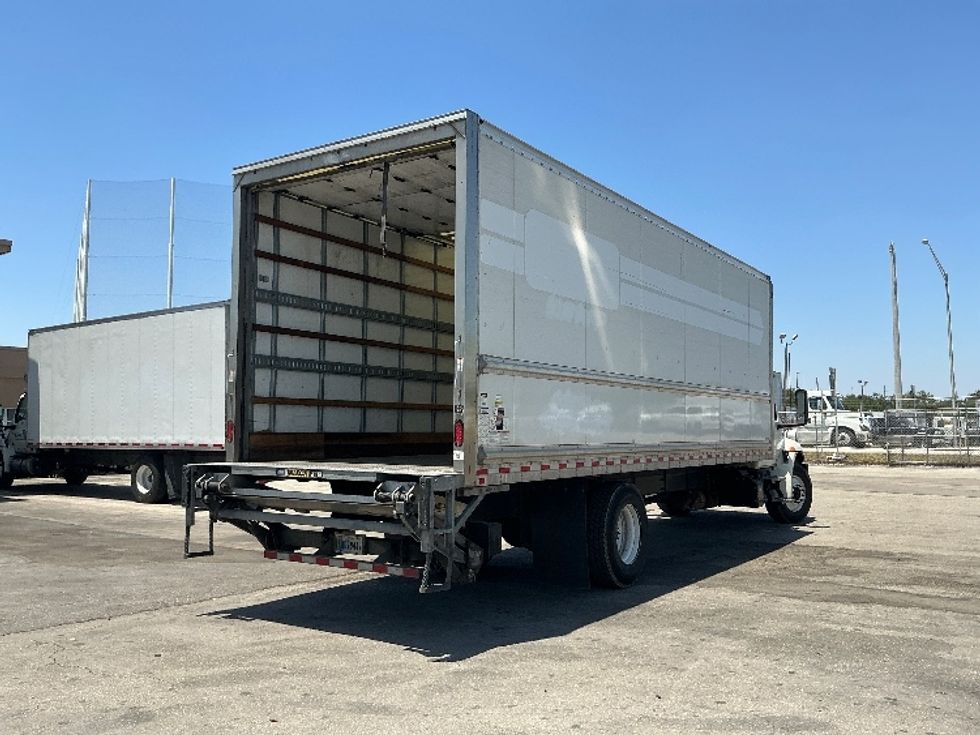 Medium Duty Box Truck-Light and Medium Duty Trucks-International-2022-MV607-Miami-FL-135,477\n\t\tmiles-$ 68,750 - Image 13