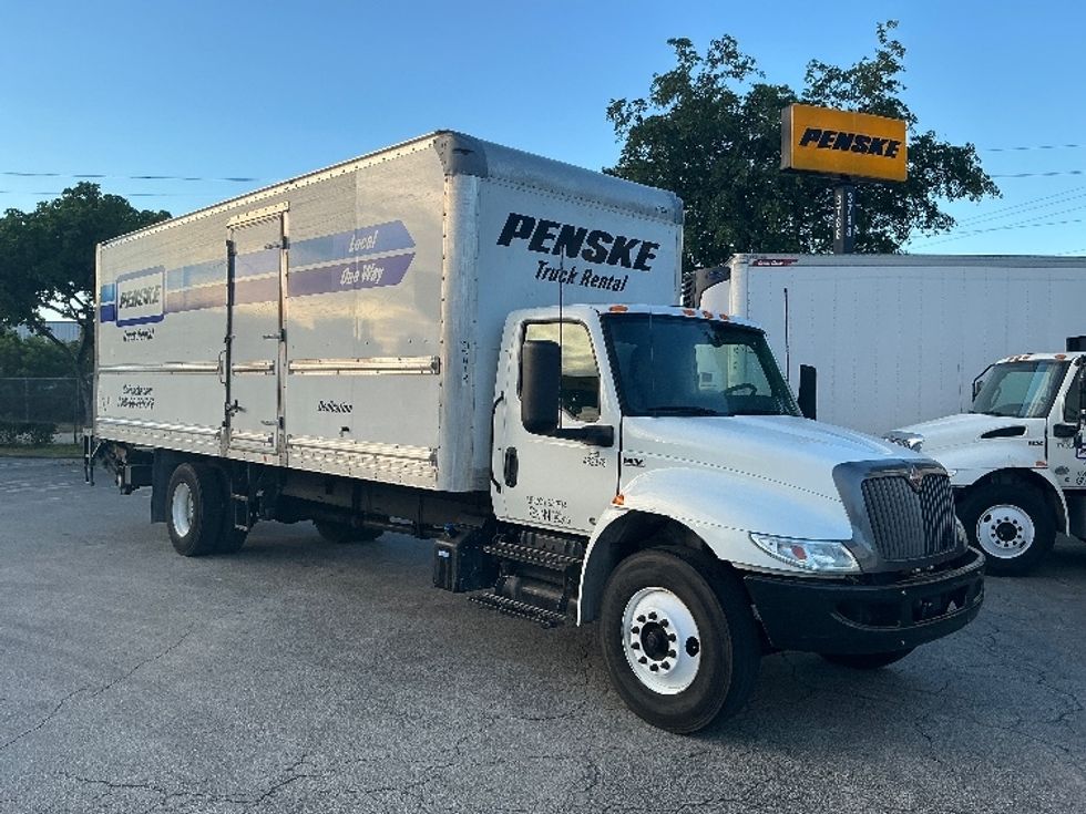 Medium Duty Box Truck-Light and Medium Duty Trucks-International-2022-MV607-Miami-FL-247,762\n\t\tmiles-$ 44,750 - Image 1