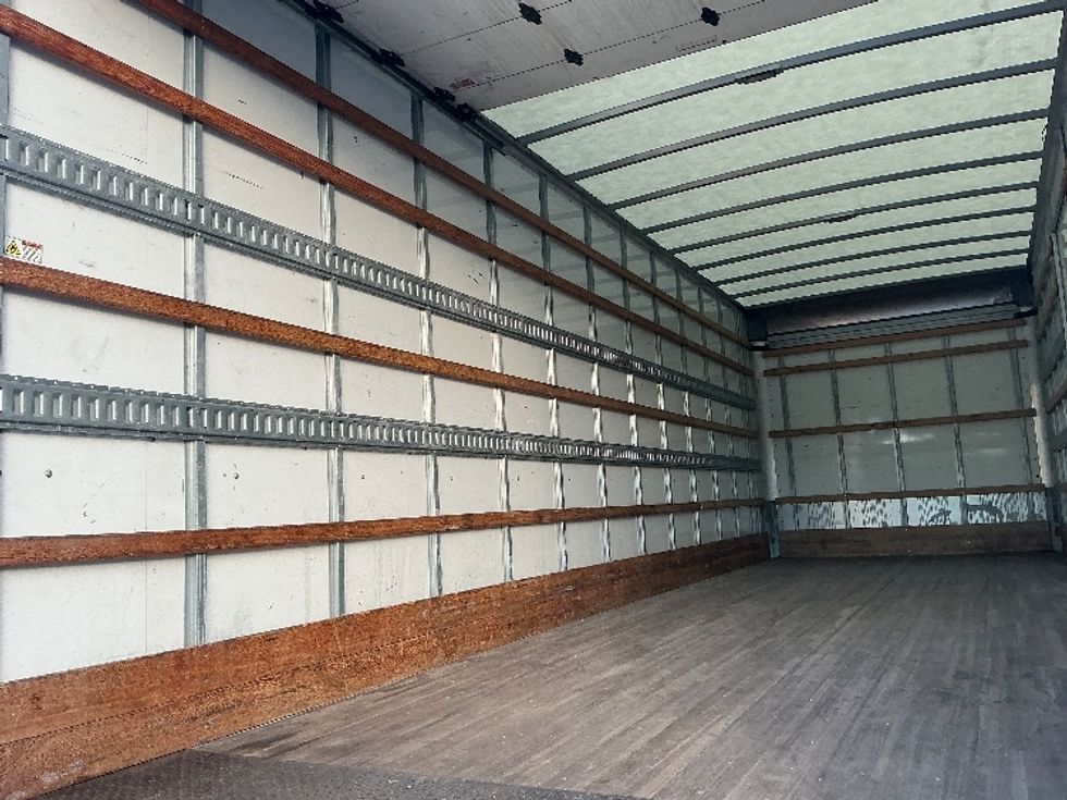 Medium Duty Box Truck-Light and Medium Duty Trucks-International-2022-MV607-Miami-FL-247,762\n\t\tmiles-$ 44,750 - Image 11