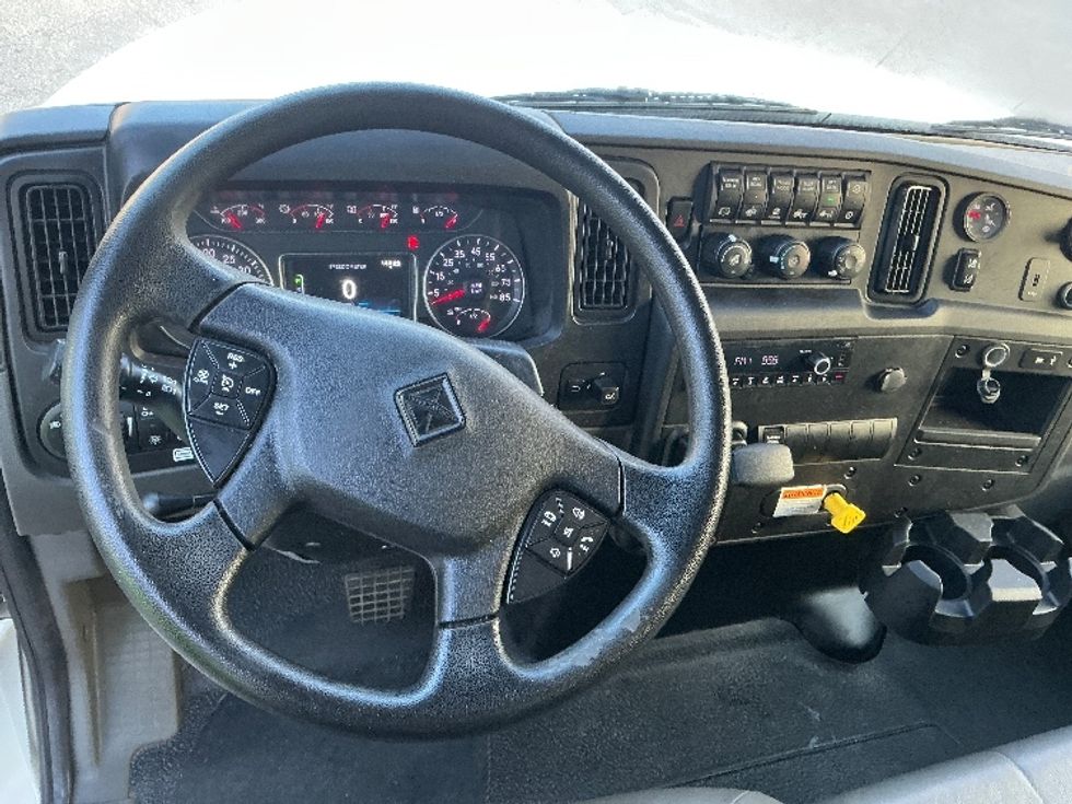 Medium Duty Box Truck-Light and Medium Duty Trucks-International-2022-MV607-Miami-FL-247,762\n\t\tmiles-$ 44,750 - Image 17