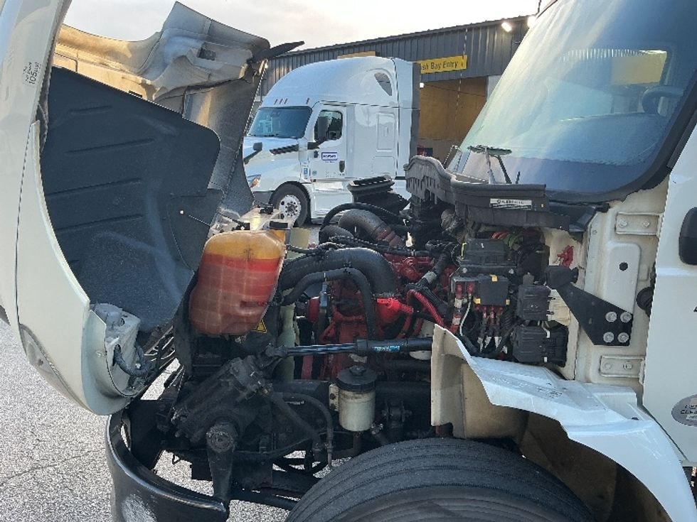 Medium Duty Box Truck-Light and Medium Duty Trucks-International-2022-MV607-Miami-FL-247,762\n\t\tmiles-$ 44,750 - Image 23