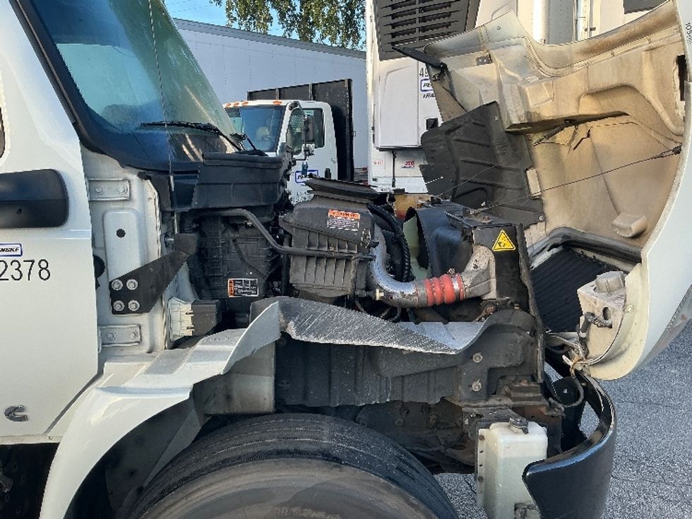 Medium Duty Box Truck-Light and Medium Duty Trucks-International-2022-MV607-Miami-FL-247,762\n\t\tmiles-$ 44,750 - Image 24