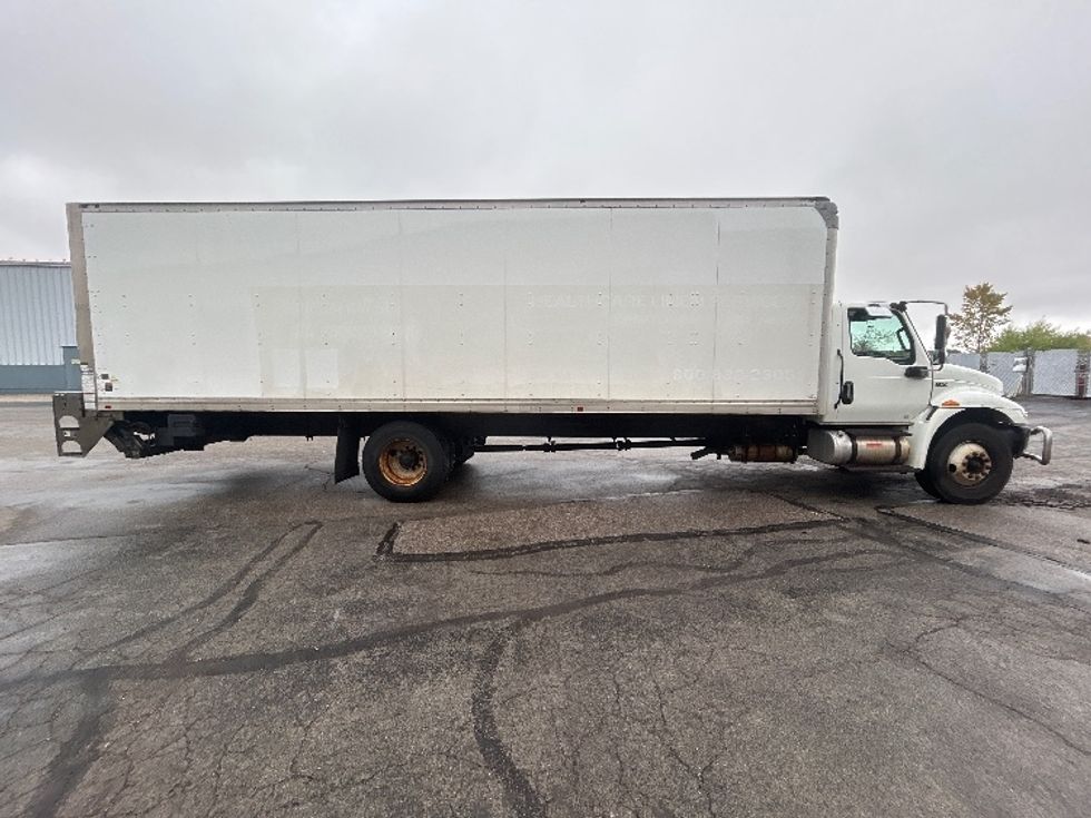 Medium Duty Box Truck-Light and Medium Duty Trucks-International-2022-MV607-Middlefield-OH-190,803\n\t\tmiles-$ 51,250 - Image 15