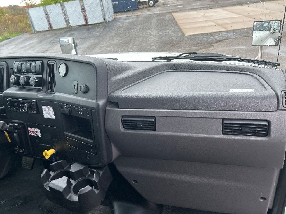 Medium Duty Box Truck-Light and Medium Duty Trucks-International-2022-MV607-Middlefield-OH-190,803\n\t\tmiles-$ 51,250 - Image 21