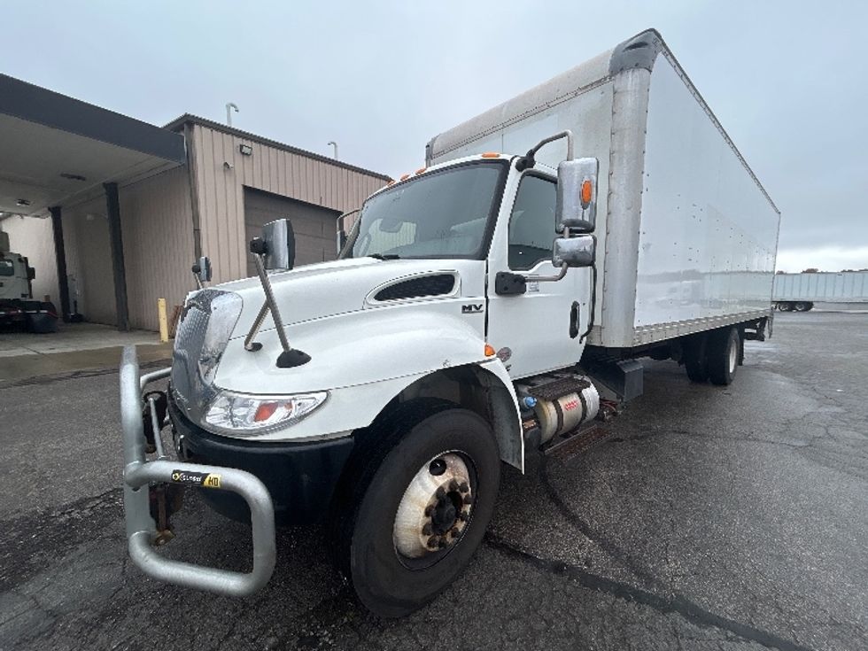 Medium Duty Box Truck-Light and Medium Duty Trucks-International-2022-MV607-Middlefield-OH-190,803\n\t\tmiles-$ 51,250 - Image 3