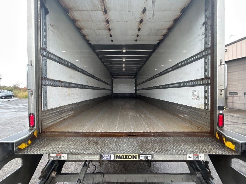 Medium Duty Box Truck-Light and Medium Duty Trucks-International-2022-MV607-Middlefield-OH-190,803\n\t\tmiles-$ 51,250 - Image 8