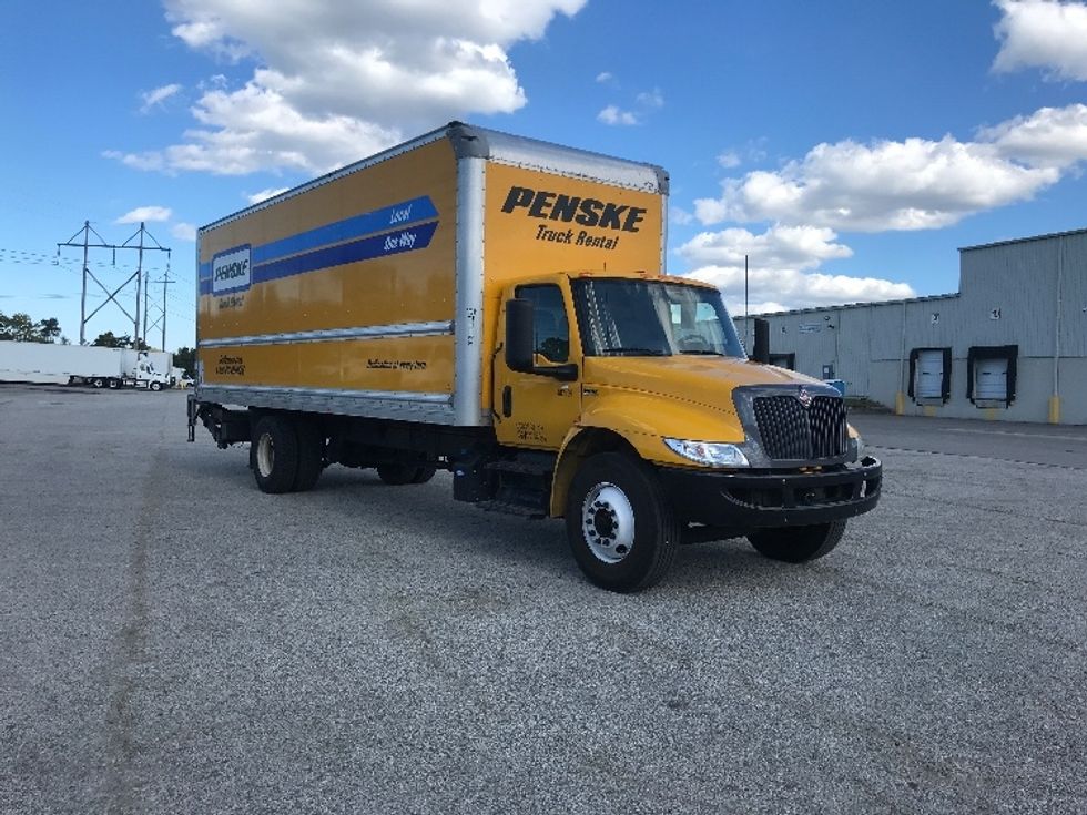 Medium Duty Box Truck-Light and Medium Duty Trucks-International-2022-MV607-Middlefield-OH-220,216\n\t\tmiles-$ 47,750 - Image 1