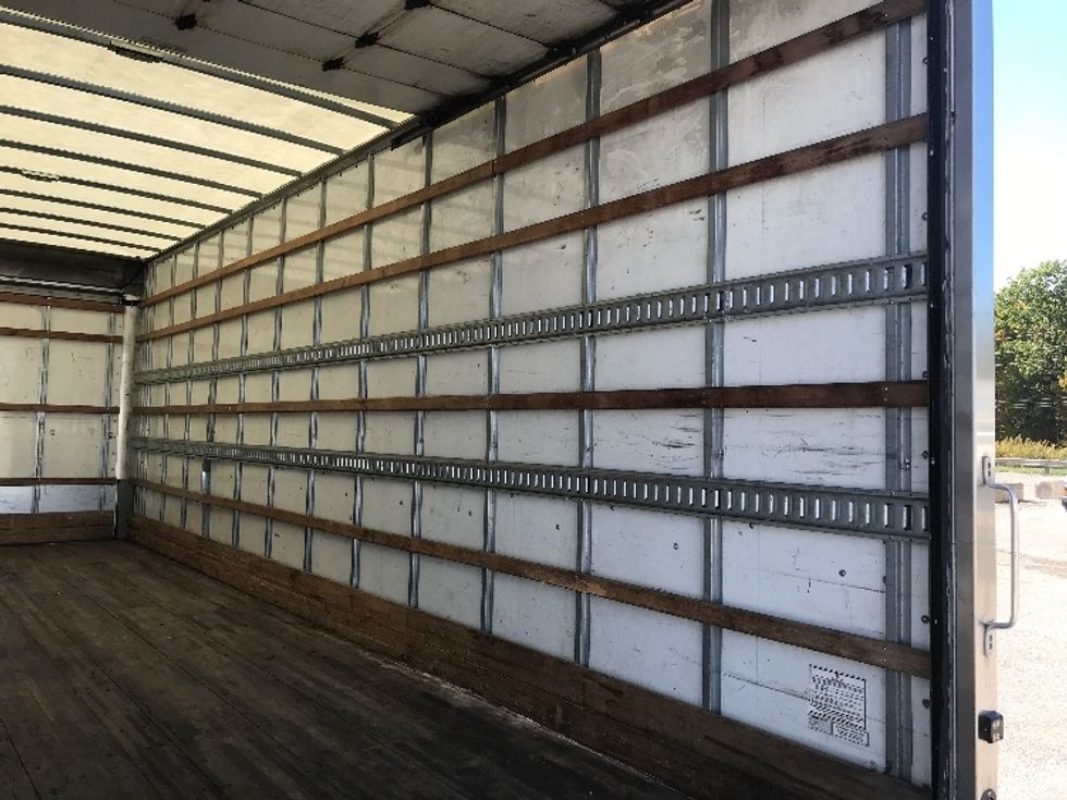 Medium Duty Box Truck-Light and Medium Duty Trucks-International-2022-MV607-Middlefield-OH-220,216\n\t\tmiles-$ 47,750 - Image 12