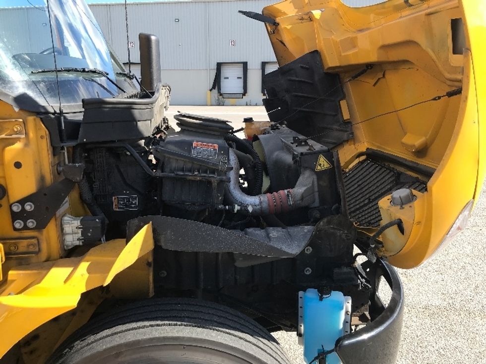 Medium Duty Box Truck-Light and Medium Duty Trucks-International-2022-MV607-Middlefield-OH-220,216\n\t\tmiles-$ 47,750 - Image 23