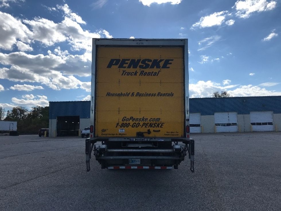 Medium Duty Box Truck-Light and Medium Duty Trucks-International-2022-MV607-Middlefield-OH-220,216\n\t\tmiles-$ 47,750 - Image 7