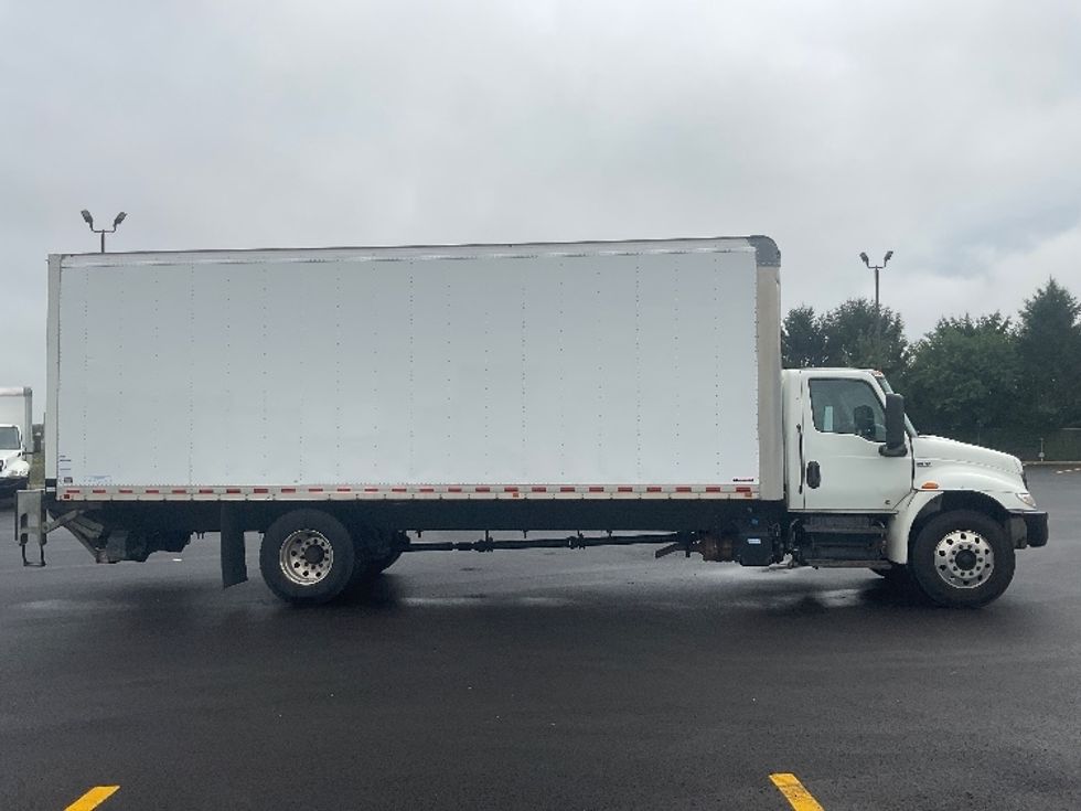 Medium Duty Box Truck-Light and Medium Duty Trucks-International-2022-MV607-Middlefield-OH-279,873\n\t\tmiles-$ 45,000 - Image 15