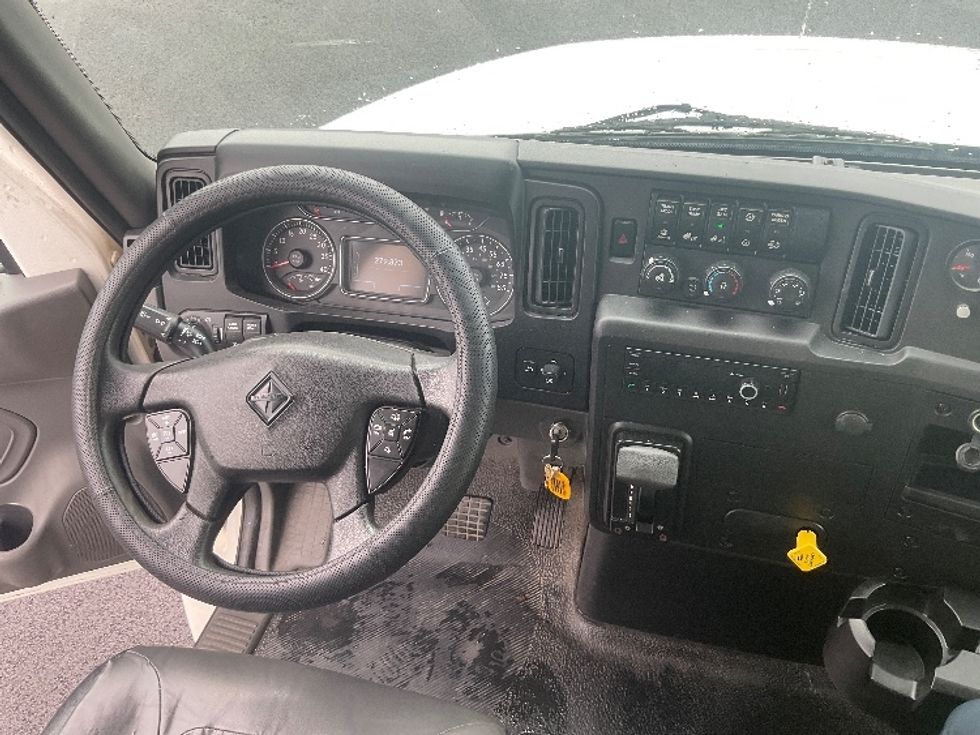Medium Duty Box Truck-Light and Medium Duty Trucks-International-2022-MV607-Middlefield-OH-279,873\n\t\tmiles-$ 45,000 - Image 18