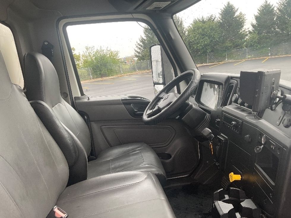 Medium Duty Box Truck-Light and Medium Duty Trucks-International-2022-MV607-Middlefield-OH-279,873\n\t\tmiles-$ 45,000 - Image 22