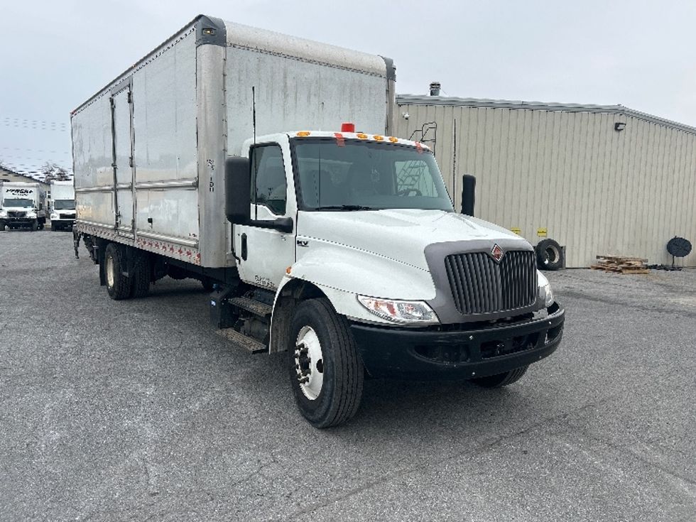 Medium Duty Box Truck-Light and Medium Duty Trucks-International-2022-MV607-Milford-DE-257,918\n\t\tmiles-$ 41,500 - Image 1