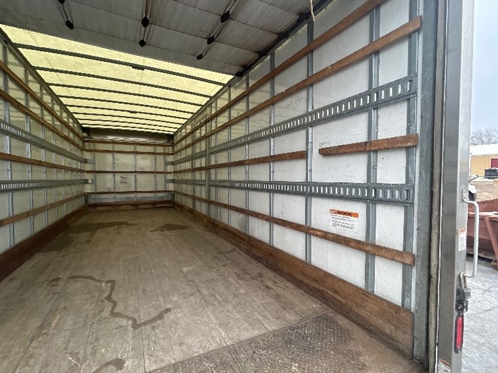 Medium Duty Box Truck-Light and Medium Duty Trucks-International-2022-MV607-Milford-DE-257,918\n\t\tmiles-$ 41,500 - Image 12