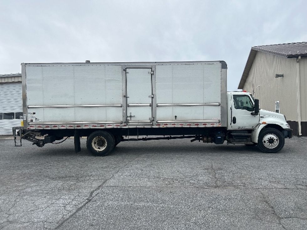 Medium Duty Box Truck-Light and Medium Duty Trucks-International-2022-MV607-Milford-DE-257,918\n\t\tmiles-$ 41,500 - Image 15