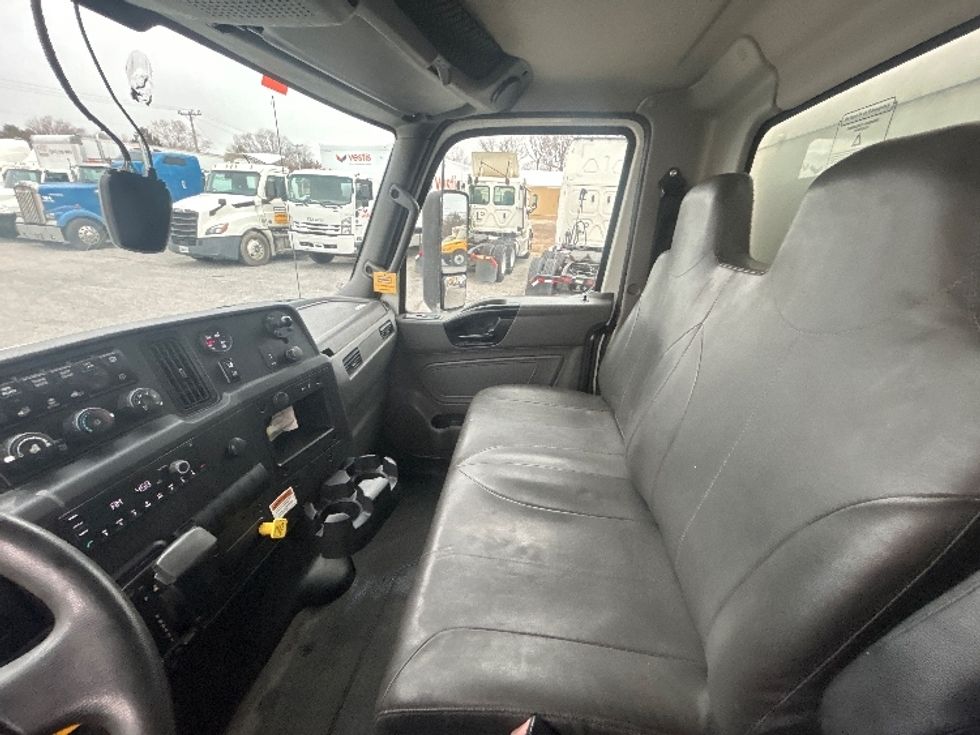 Medium Duty Box Truck-Light and Medium Duty Trucks-International-2022-MV607-Milford-DE-257,918\n\t\tmiles-$ 41,500 - Image 19