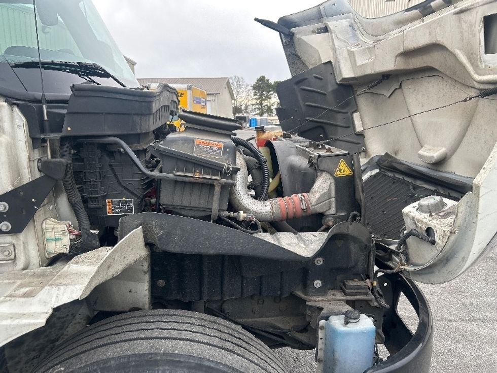 Medium Duty Box Truck-Light and Medium Duty Trucks-International-2022-MV607-Milford-DE-257,918\n\t\tmiles-$ 41,500 - Image 23