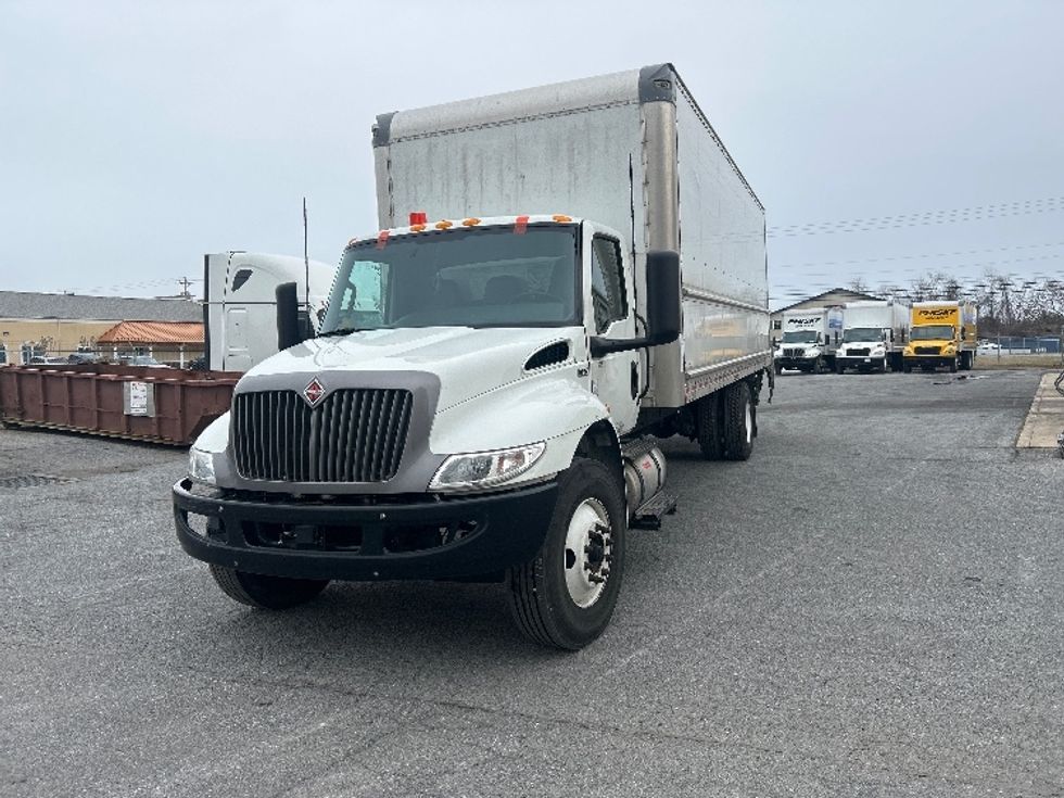 Medium Duty Box Truck-Light and Medium Duty Trucks-International-2022-MV607-Milford-DE-257,918\n\t\tmiles-$ 41,500 - Image 3
