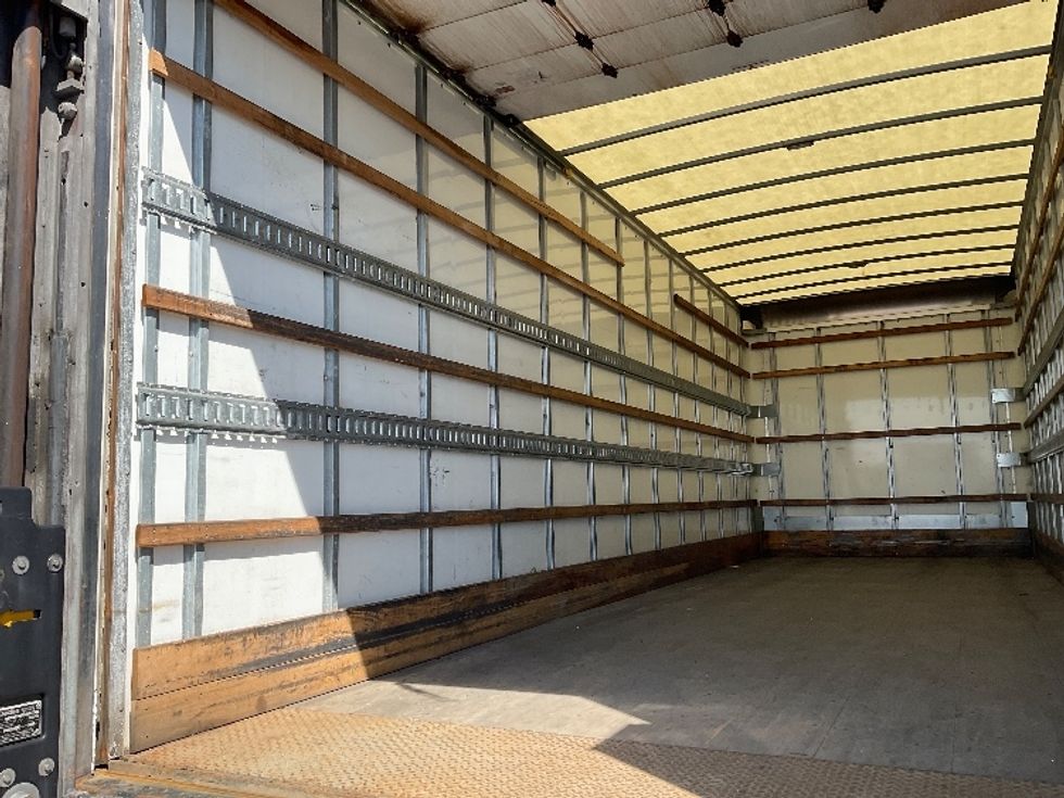 Medium Duty Box Truck-Light and Medium Duty Trucks-International-2022-MV607-Milwaukee-WI-134,240\n\t\tmiles-$ 65,750 - Image 11