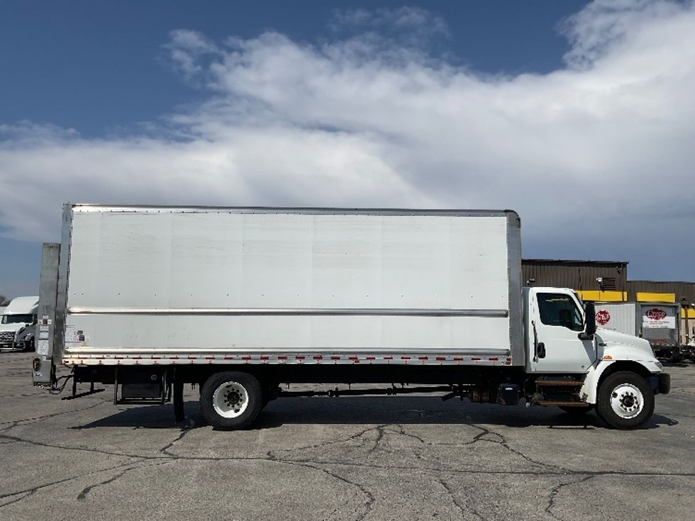 Medium Duty Box Truck-Light and Medium Duty Trucks-International-2022-MV607-Milwaukee-WI-134,240\n\t\tmiles-$ 65,750 - Image 15