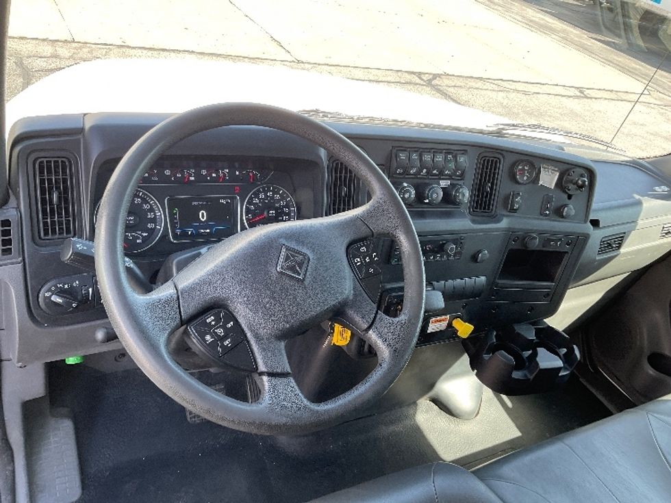 Medium Duty Box Truck-Light and Medium Duty Trucks-International-2022-MV607-Milwaukee-WI-134,240\n\t\tmiles-$ 65,750 - Image 18