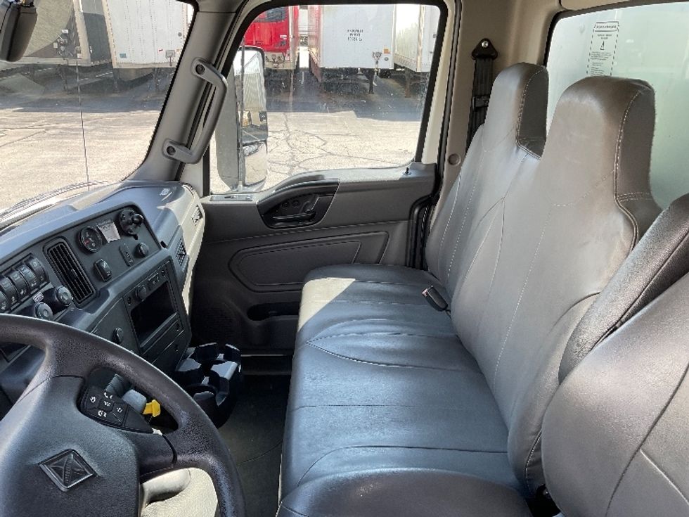 Medium Duty Box Truck-Light and Medium Duty Trucks-International-2022-MV607-Milwaukee-WI-134,240\n\t\tmiles-$ 65,750 - Image 19