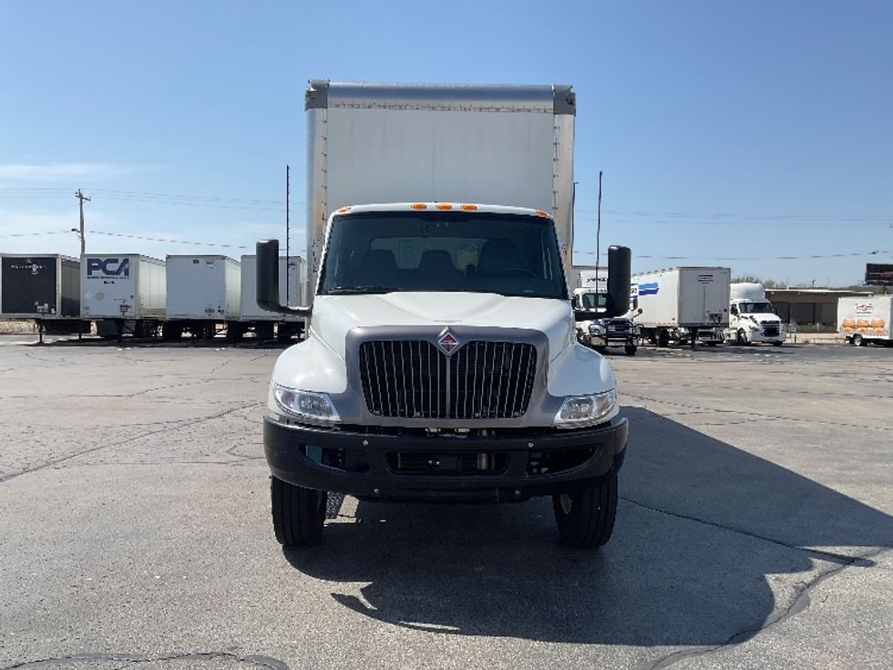 Medium Duty Box Truck-Light and Medium Duty Trucks-International-2022-MV607-Milwaukee-WI-134,240\n\t\tmiles-$ 65,750 - Image 2