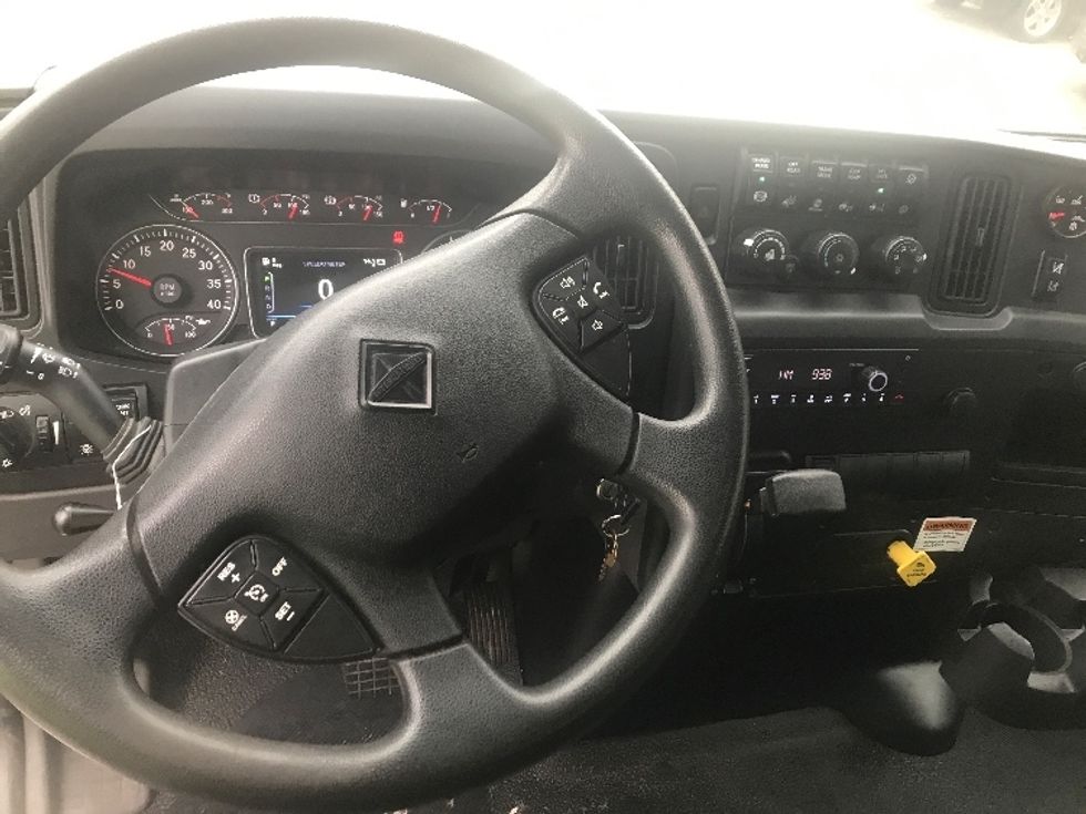 Medium Duty Box Truck-Light and Medium Duty Trucks-International-2022-MV607-Milwaukee-WI-138,504\n\t\tmiles-$ 66,500 - Image 18