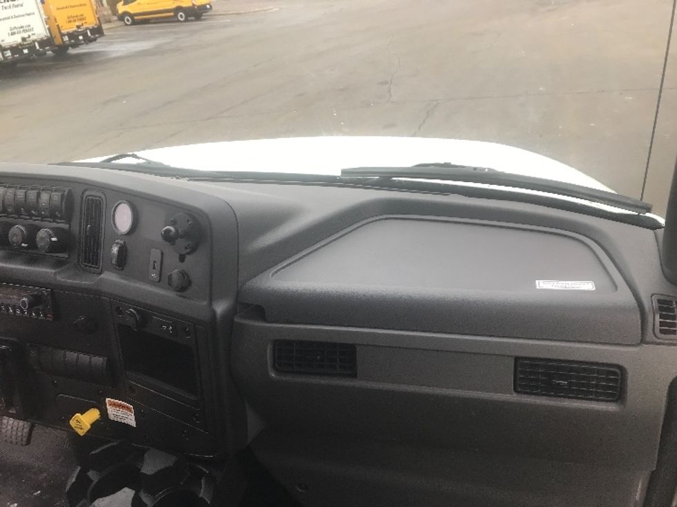 Medium Duty Box Truck-Light and Medium Duty Trucks-International-2022-MV607-Milwaukee-WI-138,504\n\t\tmiles-$ 66,500 - Image 21