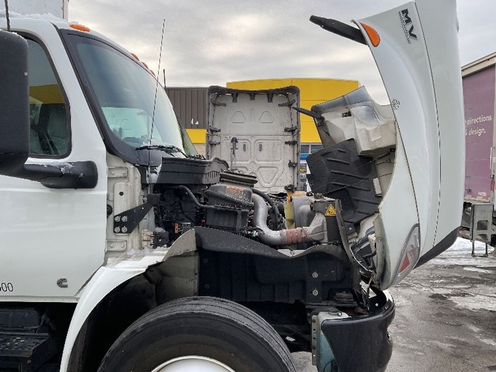 Medium Duty Box Truck-Light and Medium Duty Trucks-International-2022-MV607-Milwaukee-WI-197,077\n\t\tmiles-$ 53,000 - Image 23