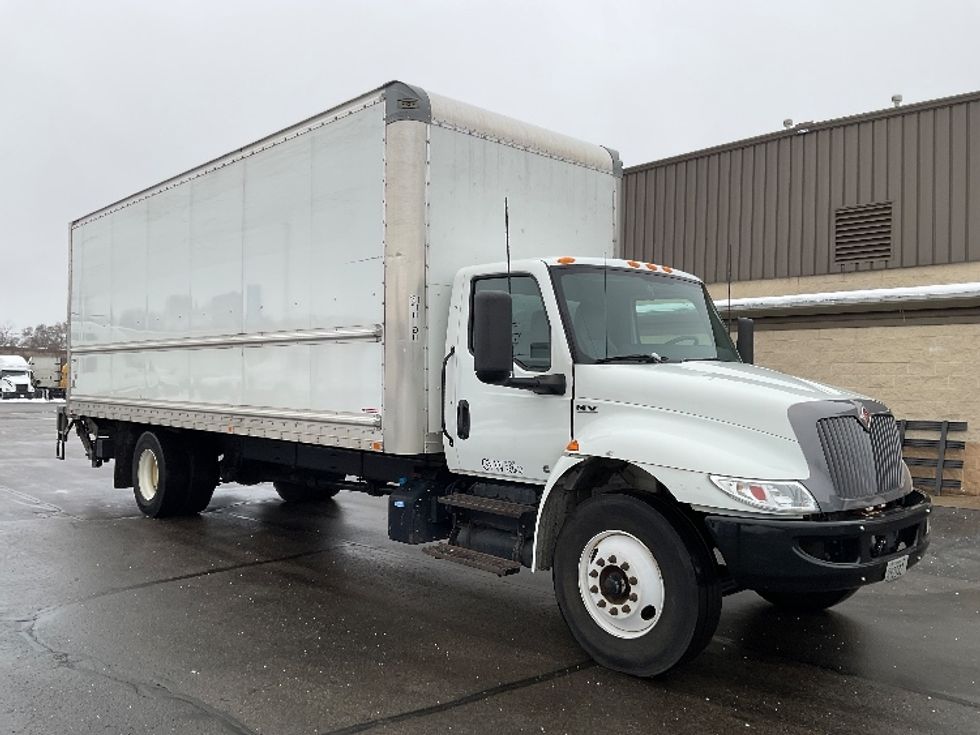 Medium Duty Box Truck-Light and Medium Duty Trucks-International-2022-MV607-Milwaukee-WI-201,866\n\t\tmiles-$ 52,250 - Image 1