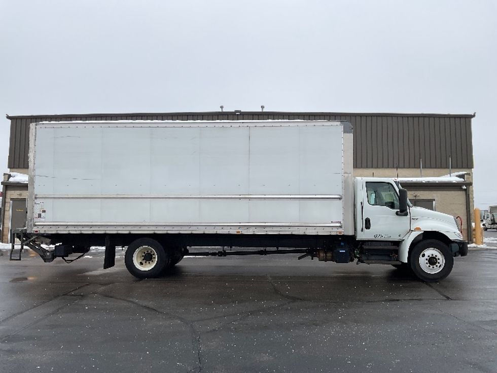 Medium Duty Box Truck-Light and Medium Duty Trucks-International-2022-MV607-Milwaukee-WI-201,866\n\t\tmiles-$ 52,250 - Image 15