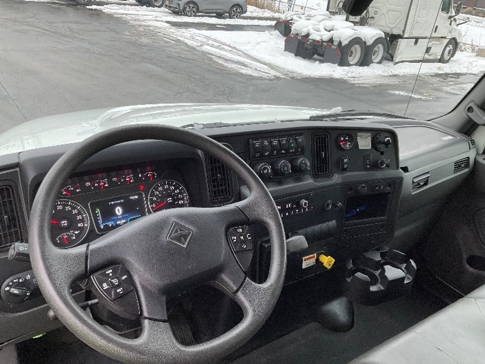 Medium Duty Box Truck-Light and Medium Duty Trucks-International-2022-MV607-Milwaukee-WI-201,866\n\t\tmiles-$ 52,250 - Image 18