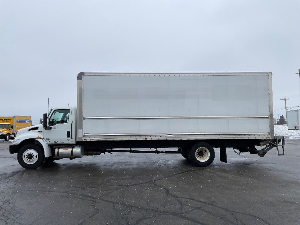 Medium Duty Box Truck-Light and Medium Duty Trucks-International-2022-MV607-Milwaukee-WI-201,866\n\t\tmiles-$ 52,250 - Image 4