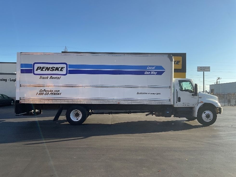 Medium Duty Box Truck-Light and Medium Duty Trucks-International-2022-MV607-Milwaukee-WI-206,565\n\t\tmiles-$ 42,750 - Image 15