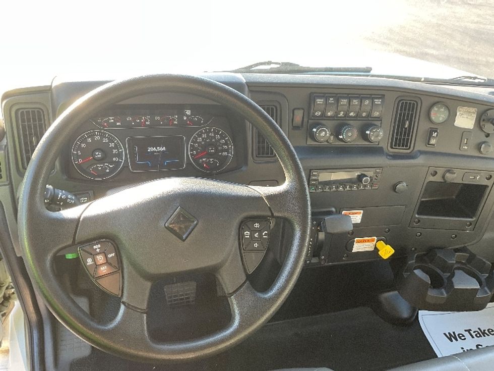 Medium Duty Box Truck-Light and Medium Duty Trucks-International-2022-MV607-Milwaukee-WI-206,565\n\t\tmiles-$ 42,750 - Image 18