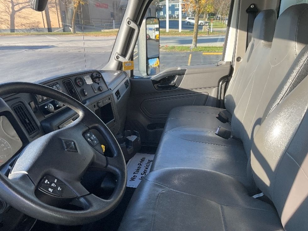 Medium Duty Box Truck-Light and Medium Duty Trucks-International-2022-MV607-Milwaukee-WI-206,565\n\t\tmiles-$ 42,750 - Image 19