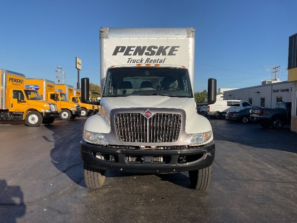 Medium Duty Box Truck-Light and Medium Duty Trucks-International-2022-MV607-Milwaukee-WI-206,565\n\t\tmiles-$ 42,750 - Image 2