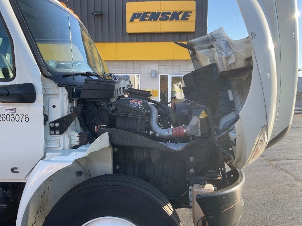 Medium Duty Box Truck-Light and Medium Duty Trucks-International-2022-MV607-Milwaukee-WI-206,565\n\t\tmiles-$ 42,750 - Image 23