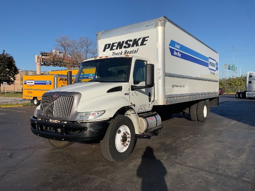 Medium Duty Box Truck-Light and Medium Duty Trucks-International-2022-MV607-Milwaukee-WI-206,565\n\t\tmiles-$ 42,750 - Image 3