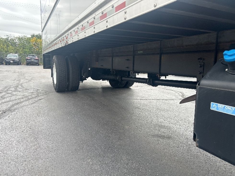 Medium Duty Box Truck-Light and Medium Duty Trucks-International-2022-MV607-Milwaukee-WI-215,699\n\t\tmiles-$ 41,250 - Image 14