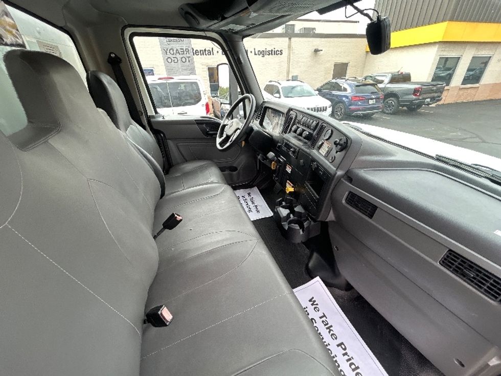 Medium Duty Box Truck-Light and Medium Duty Trucks-International-2022-MV607-Milwaukee-WI-215,699\n\t\tmiles-$ 41,250 - Image 22