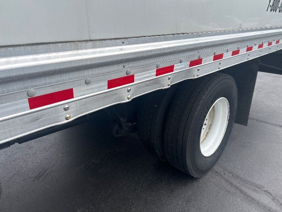 Medium Duty Box Truck-Light and Medium Duty Trucks-International-2022-MV607-Milwaukee-WI-215,699\n\t\tmiles-$ 41,250 - Image 26