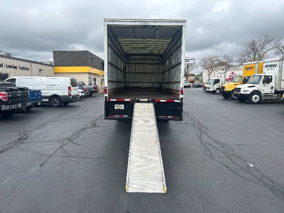 Medium Duty Box Truck-Light and Medium Duty Trucks-International-2022-MV607-Milwaukee-WI-215,699\n\t\tmiles-$ 41,250 - Image 9