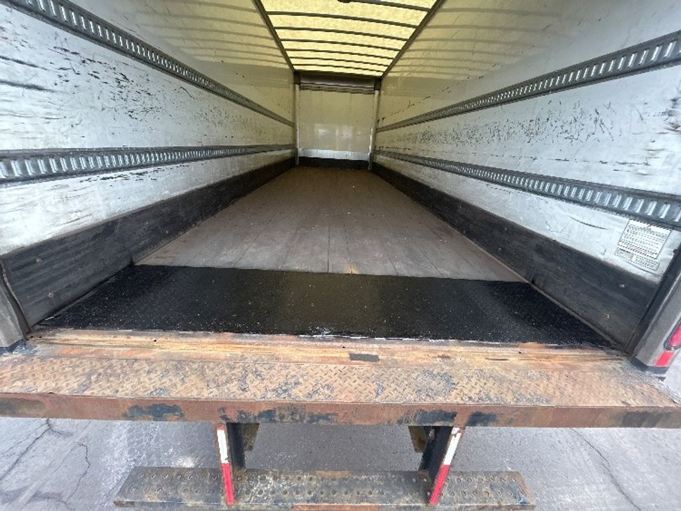 Medium Duty Box Truck-Light and Medium Duty Trucks-International-2022-MV607-Milwaukee-WI-230,036\n\t\tmiles-$ 41,750 - Image 10