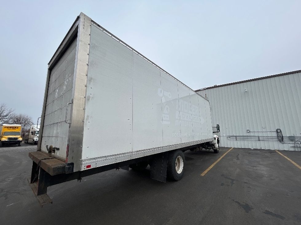 Medium Duty Box Truck-Light and Medium Duty Trucks-International-2022-MV607-Milwaukee-WI-230,036\n\t\tmiles-$ 41,750 - Image 13